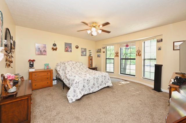 104 Spicer Ct, White House, TN 37188