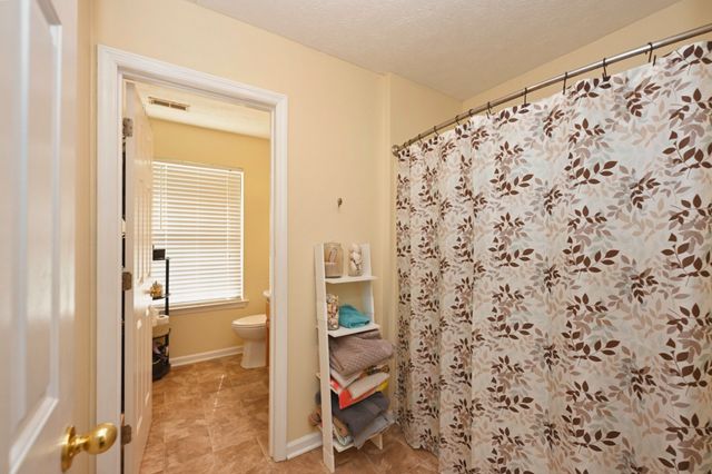 104 Spicer Ct, White House, TN 37188