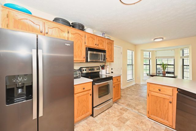 104 Spicer Ct, White House, TN 37188