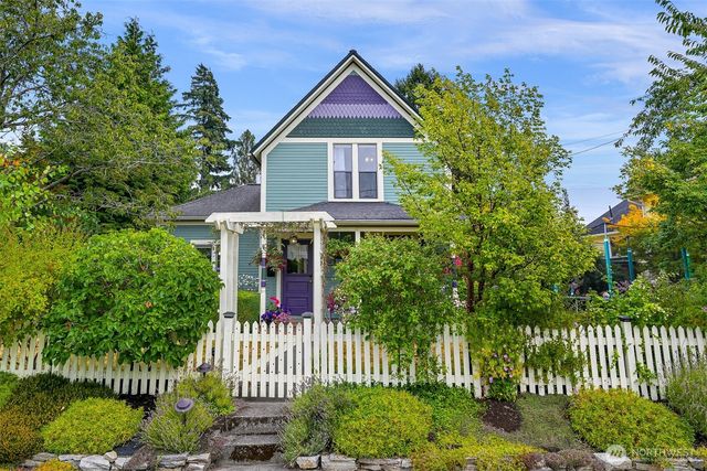 2318 Keesling Street, Bellingham, WA 98225