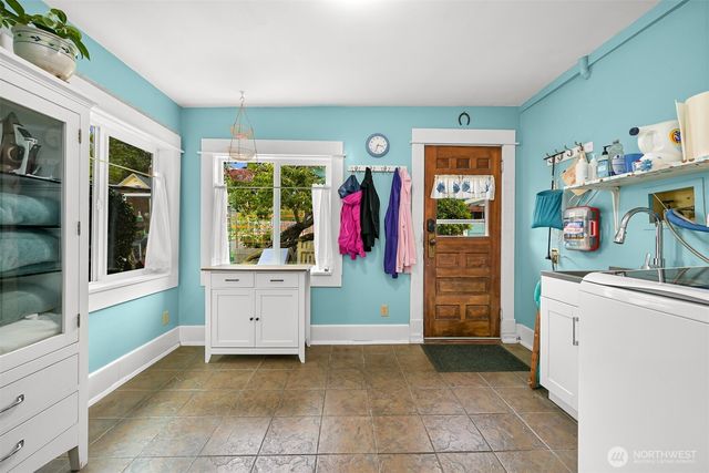 2318 Keesling Street, Bellingham, WA 98225