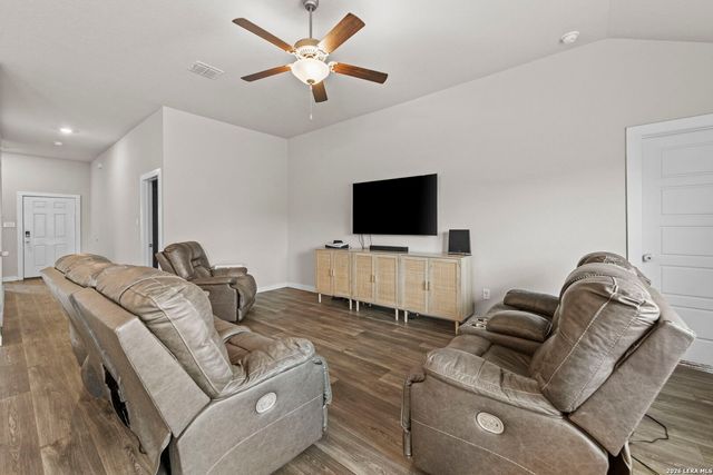 5403 PEARL VLY, San Antonio, TX 78242