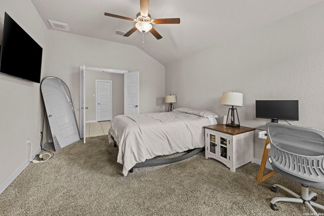 5403 PEARL VLY, San Antonio, TX 78242