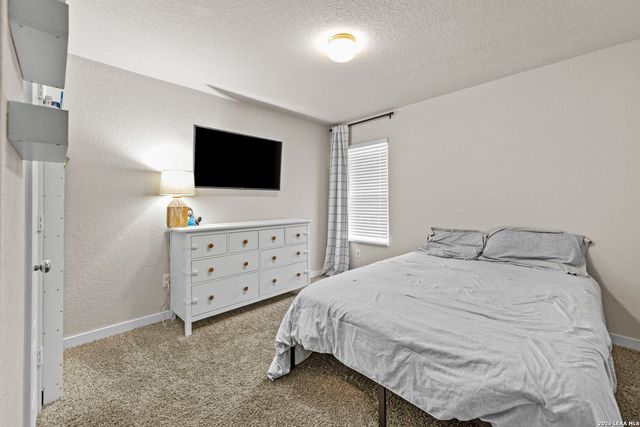 5403 PEARL VLY, San Antonio, TX 78242