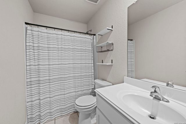 5403 PEARL VLY, San Antonio, TX 78242