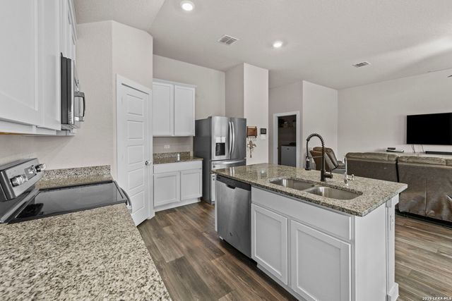 5403 PEARL VLY, San Antonio, TX 78242