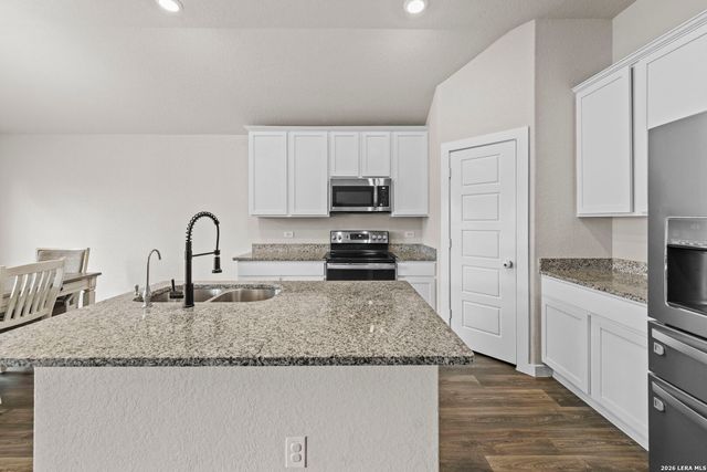 5403 PEARL VLY, San Antonio, TX 78242