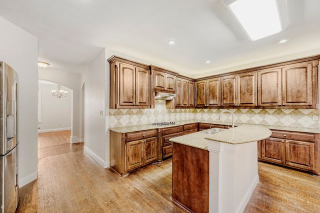 6911 Bradford Estates Drive, Sachse, TX 75048