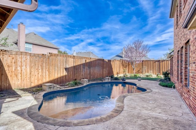 6911 Bradford Estates Drive, Sachse, TX 75048