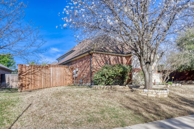 6911 Bradford Estates Drive, Sachse, TX 75048