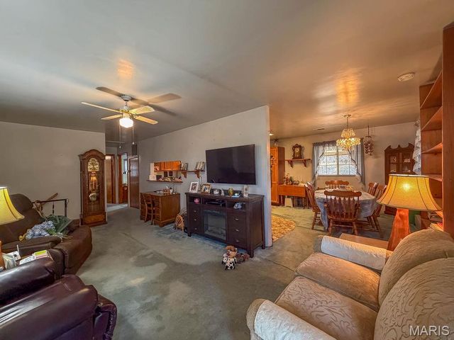 353 County Road 2400, Salem, MO 65560
