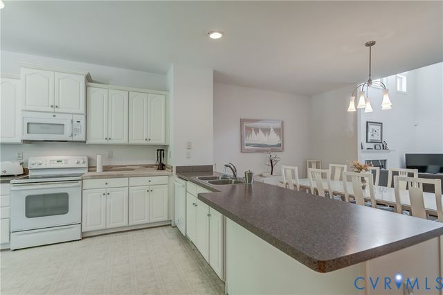 7902 Johnson Rd, North Dinwiddie, VA 23805