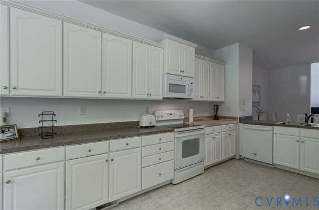 7902 Johnson Rd, North Dinwiddie, VA 23805