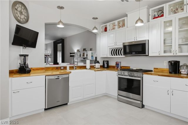 8648 Deering Bay Drive, Las Vegas, NV 89131