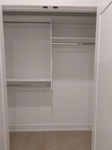 4625 S Michigan Avenue 1, Chicago, IL 60653