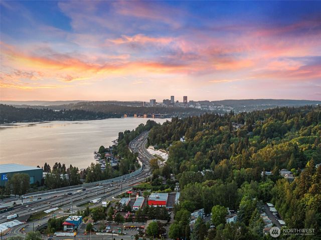 3766 Monterey Court NE, Renton, WA 98056