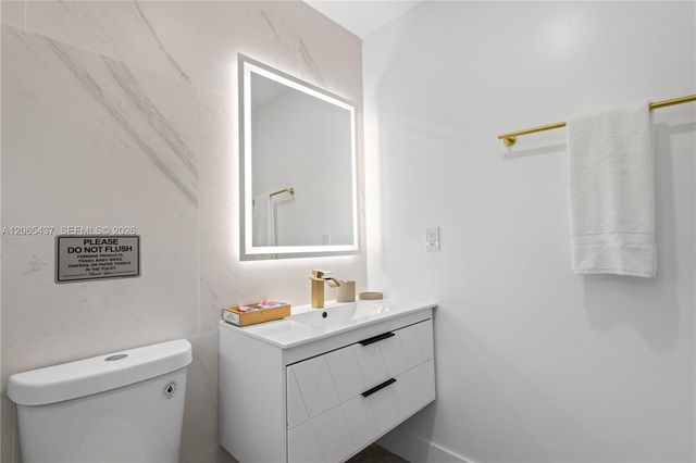 1042 NW 13th Street, Fort Lauderdale, FL 33311