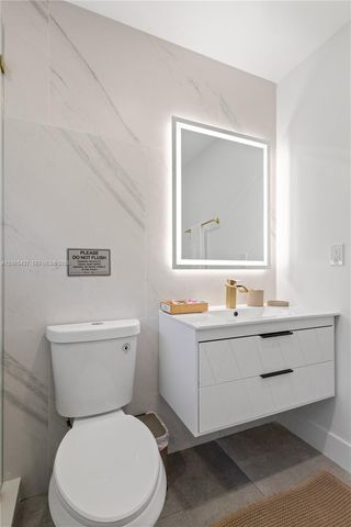 1042 NW 13th Street, Fort Lauderdale, FL 33311