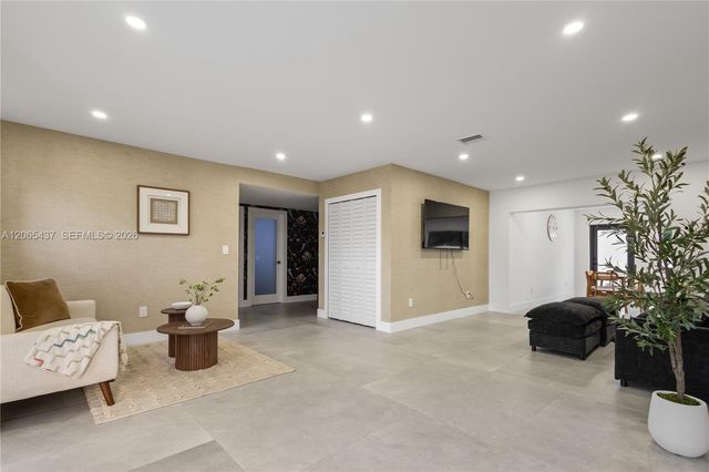 1042 NW 13th Street, Fort Lauderdale, FL 33311