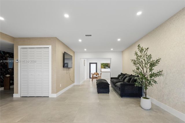 1042 NW 13th Street, Fort Lauderdale, FL 33311