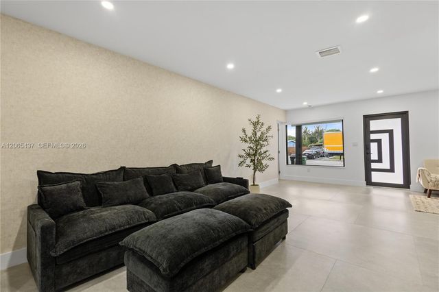1042 NW 13th Street, Fort Lauderdale, FL 33311
