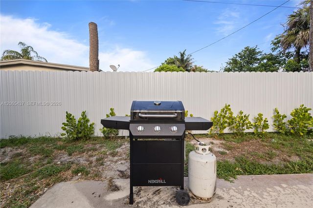 1042 NW 13th Street, Fort Lauderdale, FL 33311