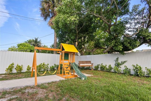 1042 NW 13th Street, Fort Lauderdale, FL 33311