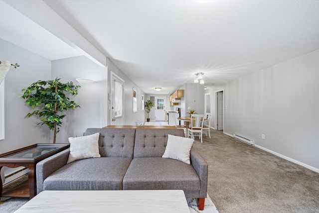 4 Bunker Hill Rd, Leicester, MA 01524