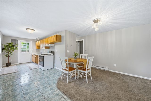 4 Bunker Hill Rd, Leicester, MA 01524