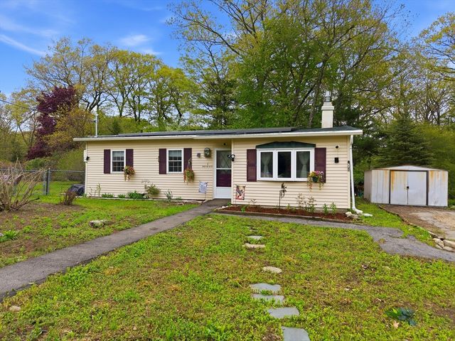 4 Bunker Hill Rd, Leicester, MA 01524