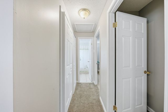 4 Bunker Hill Rd, Leicester, MA 01524