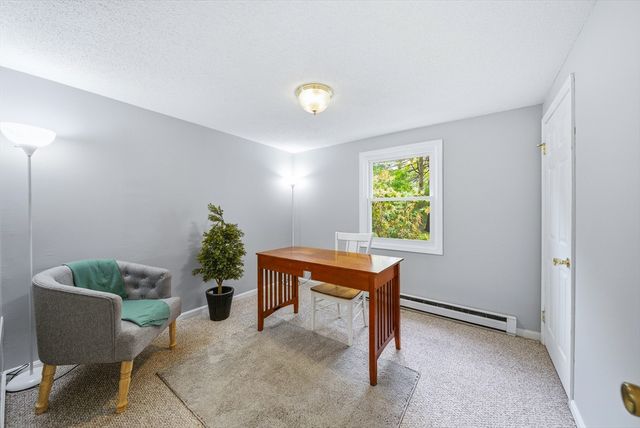 4 Bunker Hill Rd, Leicester, MA 01524