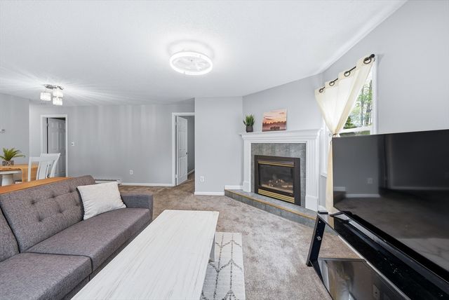 4 Bunker Hill Rd, Leicester, MA 01524