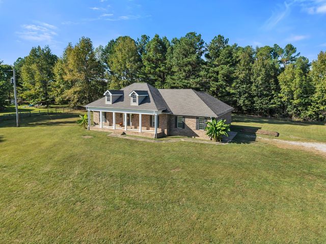 2044 Old Blacktop Road, Mc Ewen, TN 37101