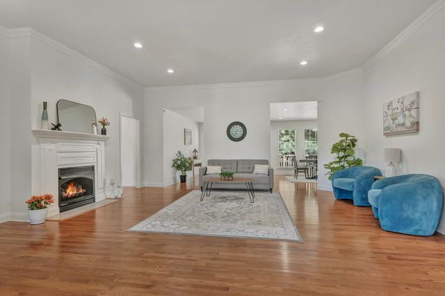 2044 Old Blacktop Road, Mc Ewen, TN 37101