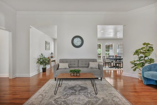 2044 Old Blacktop Road, Mc Ewen, TN 37101