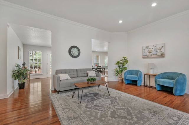 2044 Old Blacktop Road, Mc Ewen, TN 37101