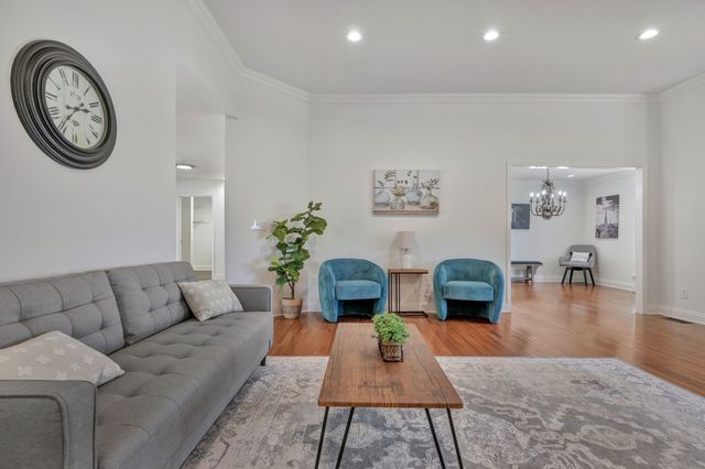 2044 Old Blacktop Road, Mc Ewen, TN 37101