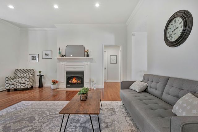 2044 Old Blacktop Road, Mc Ewen, TN 37101