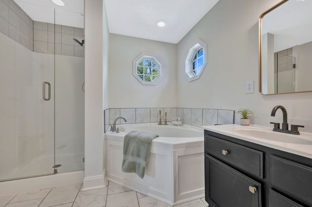 2044 Old Blacktop Road, Mc Ewen, TN 37101