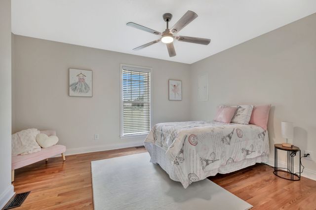 2044 Old Blacktop Road, Mc Ewen, TN 37101