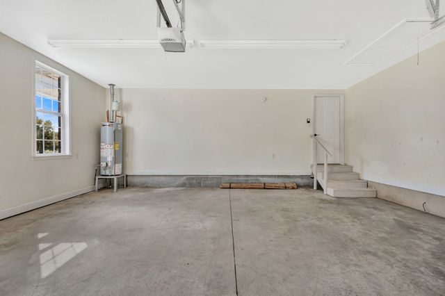 2044 Old Blacktop Road, Mc Ewen, TN 37101