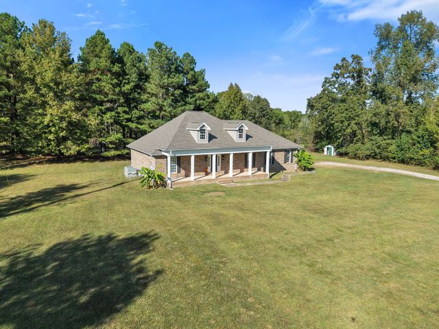 2044 Old Blacktop Road, Mc Ewen, TN 37101