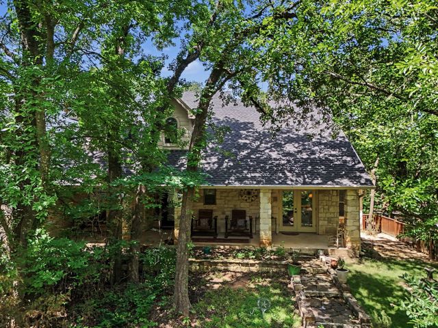 126 Willow Creek Circle, Mansfield, TX 76063
