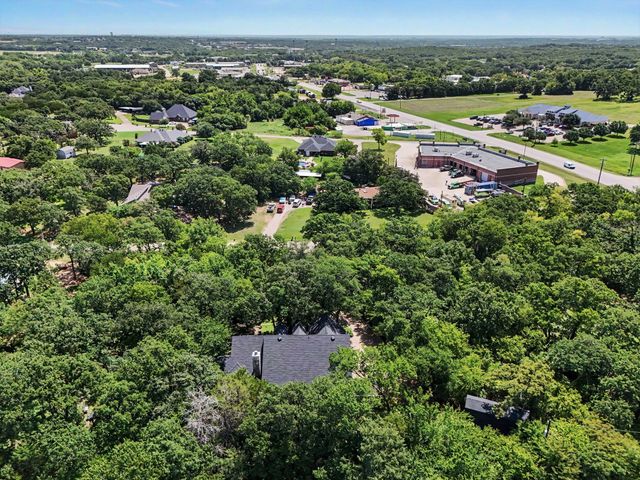 126 Willow Creek Circle, Mansfield, TX 76063