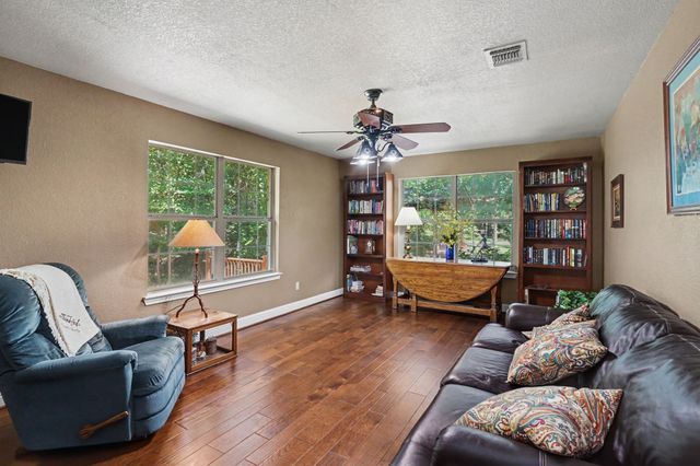 126 Willow Creek Circle, Mansfield, TX 76063