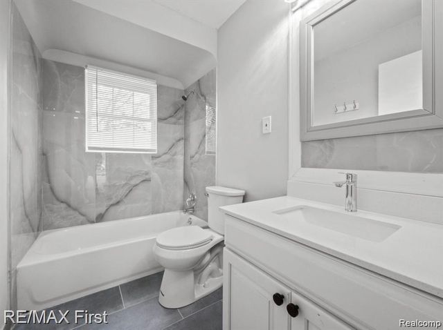 87 E PLEASANT Street, River Rouge, MI 48218