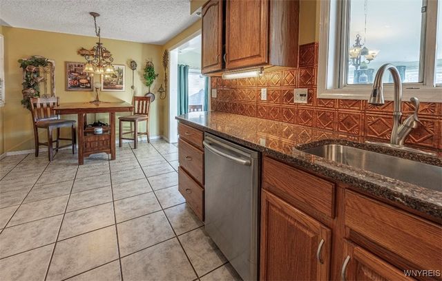 11 Alanview Drive, Lockport City, NY 14094