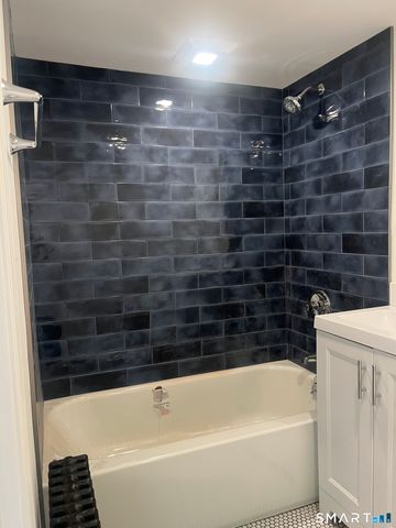 156 Union Street 2, Manchester, CT 06042