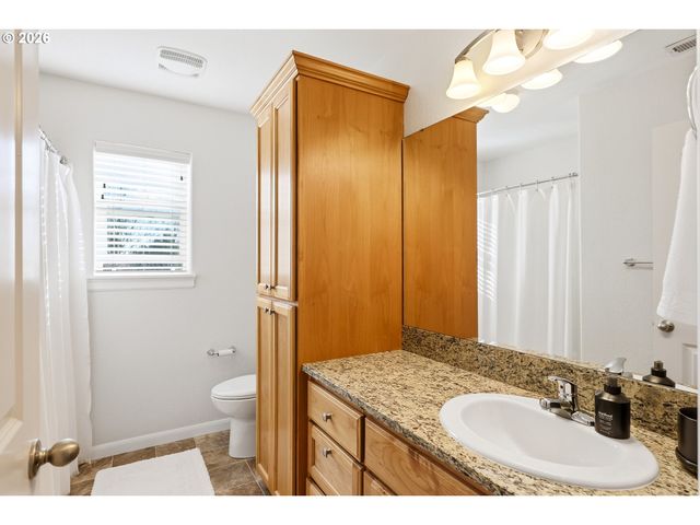 9193 Sw MONTAGE Ln, Portland, OR 97223